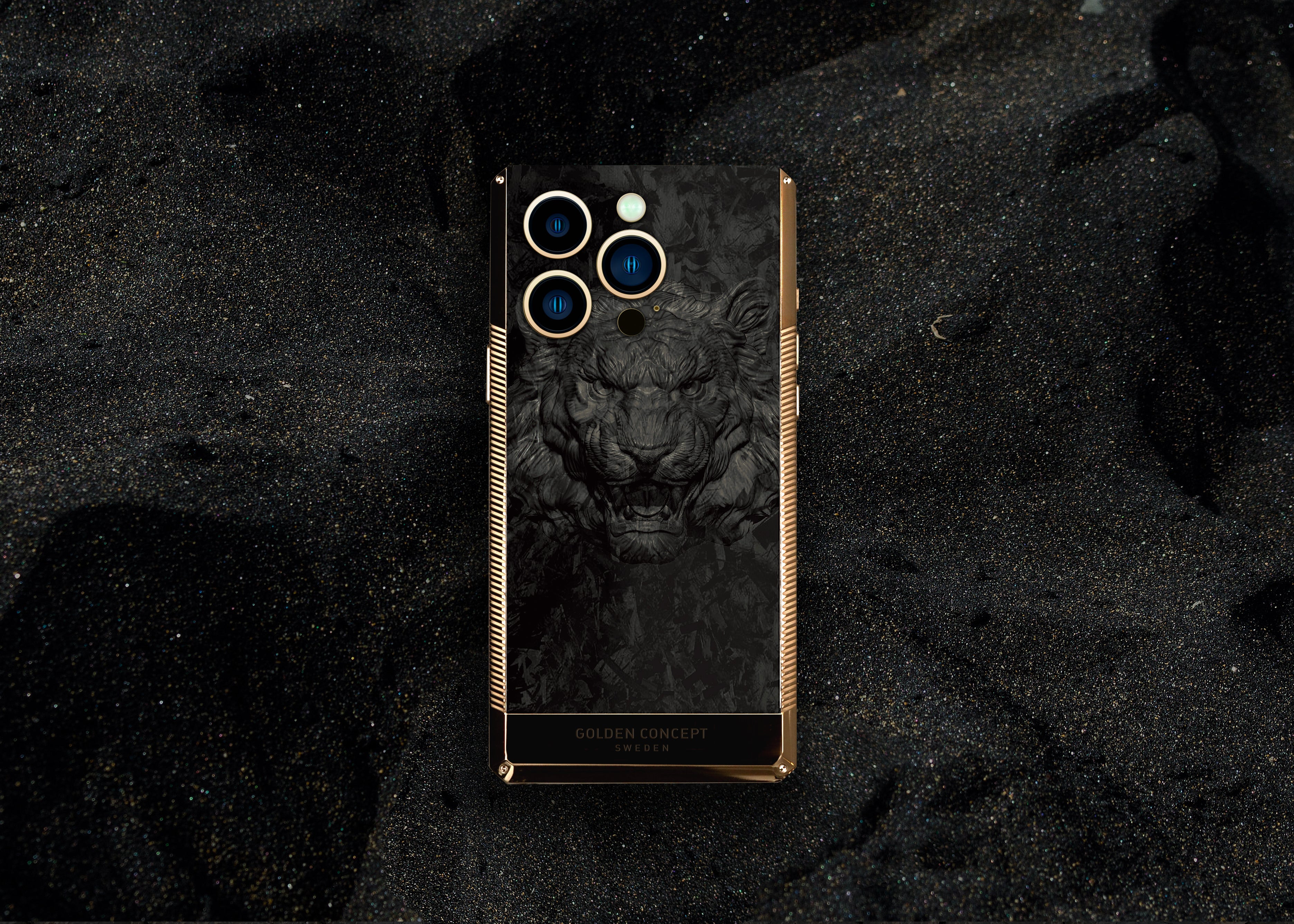 Limited iPhone case - Tiger Edition – GOLDEN CONCEPT