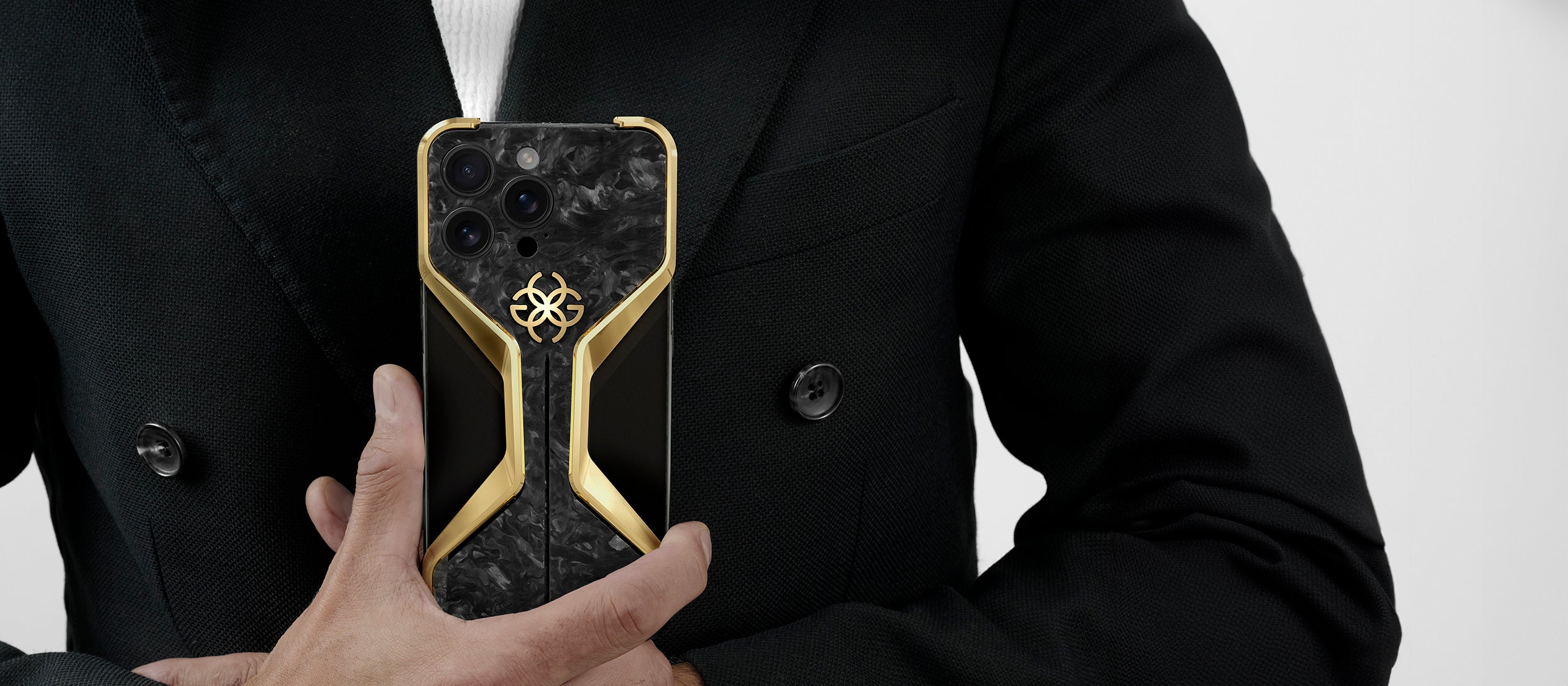 Luxury iPhone 16 Pro & 16 Pro Max Cases Golden Concept GOLDEN CONCEPT