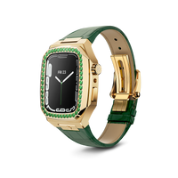 Elevate your Apple Watch 41mm with our limited edition case adorned with emerald green Swarovski crystals, perfect for adding a touch of glamour to your everyday style.